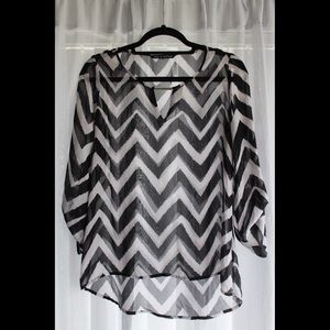 Evenly Chevron 3/4 sleeve blouse